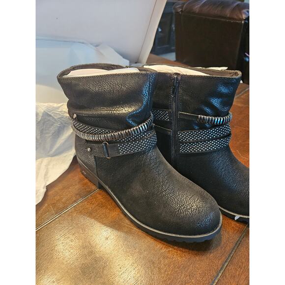 NWT Women's Black Embesllished Ankel Booties from Lane Bryant, Size 11W - Picture 1 of 9